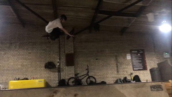 35828034-2A83-40E4-BD40-200A8DC62A5B