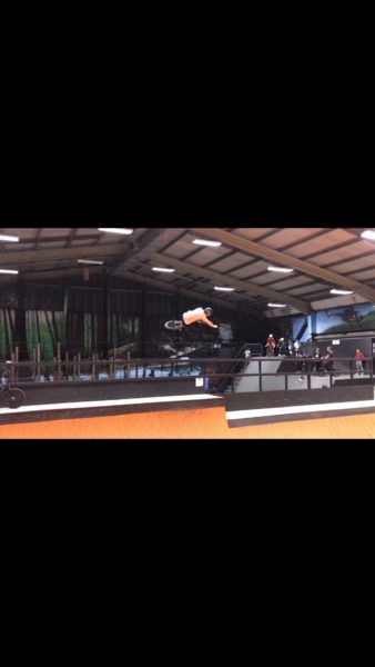 75195679-C0E6-496A-8C4A-9DC08C9458D5